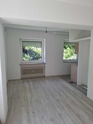 Schöne 2 - Zimmer - Wohnung