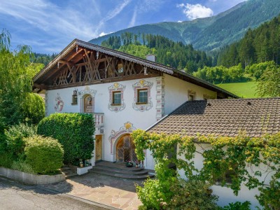 Tiroler Landhausjuwel mit idyllischem Garten