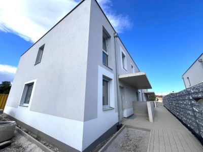 Reihenhaus mit Keller, Garten und 2 Stellplätzen!