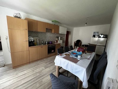 Stadtzentrum: Ruhige und modernisierte 3 Zimmer Wohnung in Neumarkt-Sankt Veit