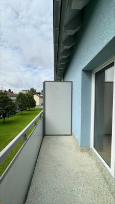 Vollumfassende Sanierung steht bevor: 3-Zimmer-Wohnung mit Balkon im 2. OG