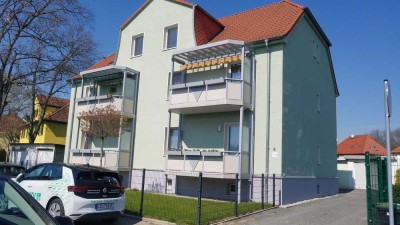 Moderne 3-Raum-Wohnung im Dachgeschoss in ruhiger Seitenstraße
