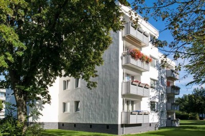Offener Wohnbereich und stilvolles Bad – Wohnen in Detmerode