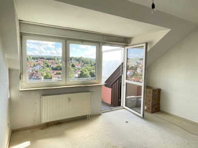 SINGLE-WoHn-GLÜCK oder InVesT! kuschelige 2-Zi-DG-Wohnung in TOPLAGE Zentrum Schleusingen