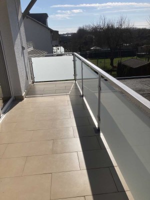 Modernisierte Wohnung mit drei Zimmern und Balkon in Sankt Augustin