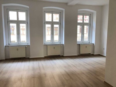 RESERVIERT* frisch renovierte 2-R-Wohnung mit Balkon - Hochparterre