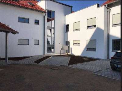 Freundliche, neuwertig 3-Zimmer-Terrassenwohnung mit gehobener Ausstattung in Arnstorf