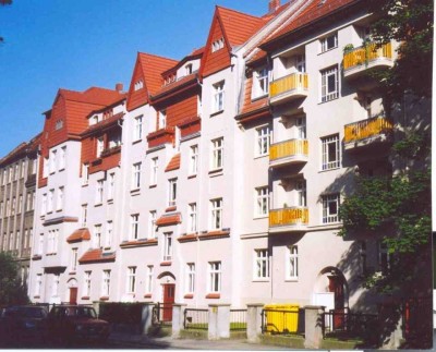 kleine 2 Raum Wohnung mit Loggia