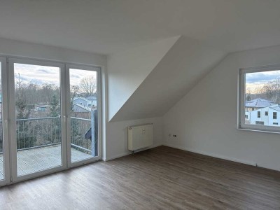 Erstbezug nach Sanierung mit Balkon: Attraktive 3-Zimmer-Dachgeschosswohnung in Am Mellensee