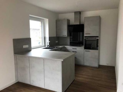 Moderne Doppelhaushälfte inkl.  Carport ab 01.12.25