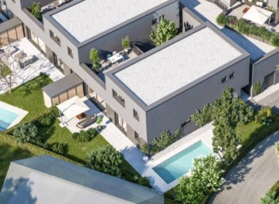 5 Zi Wohnung im Townhousestil - Garten, Pool &amp; Terrassen - Provisionsfrei für den Käufer
