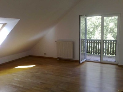 Gepflegte 2-Zimmer Dachgeschosswohnung in Undenheim