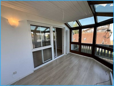DIPL.-Immowirt MAIER !! MEGA BLICK - MITTEN IM ZENTRUM - Tolle Wohnung mit Wintergarten u. Aufzug !!
