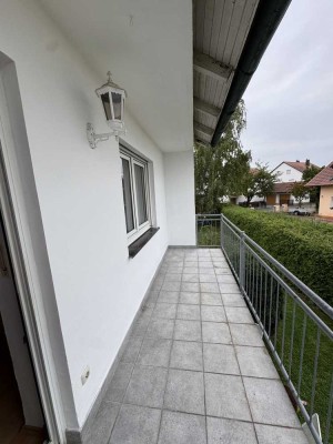 Ansprechende 3-Zimmer-Wohnung mit Balkon in Wenzenbach/Grünthal