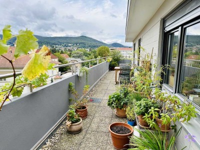 Wunderschönes Penthouse mit riesiger Dachterrasse und Fernsicht sowie Schwimmbad und Sauna