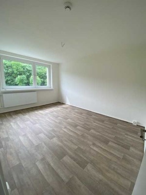 Kleine, sanierte 2-Raum-Wohnung