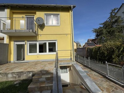 Äußerst gepflegte Doppelhaushälfte mit Garten – Ihr Zuhause - sofort einziehen und wohlfühlen