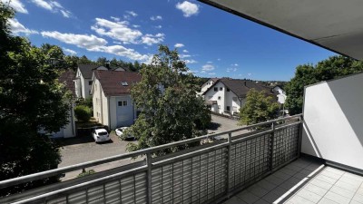 Sonnige 2-Zimmer Wohnung mit Süd-Balkon und Außenstellplatz im Ortsteil Öschelbronn