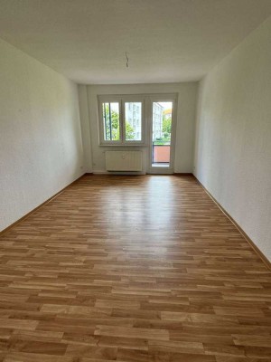 !sofort bezugsbereit! 3-Raum Wohnung mit Balkon und Blick ins Grüne