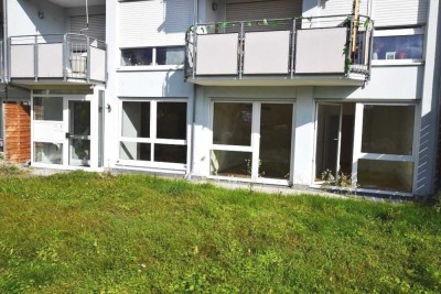 Sehr großzügige und helle 5-Zimmer-Whg. oder Büro-/Praxisfläche mit 5 Stellplätzen.