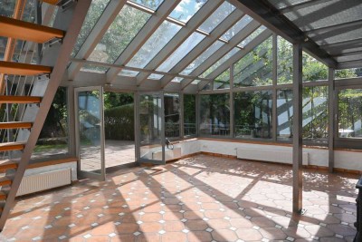 Stilvoll restauriertes Domizil in hist. Scheune auf Schlosshof in Gräfrath/ Haan - direkt vom Eigent
