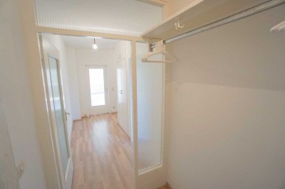 Helle 3-Zi. Wohnung mit Klimaanlage und Loggia in zentraler Lage von Nürnberg