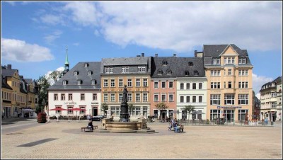 2-Zimmer-Dachgeschosswohnung mit Blick ins bergige Umland von Annaberg