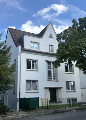 Attraktives Mehrfamilienhaus in Alt-Erkrath – modernisierter Altbau mit stabilem Ertragspotenzial