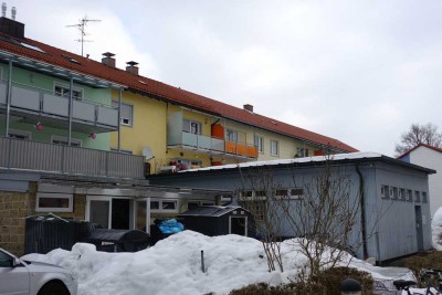 helle moderne 3-Zi.-Whg. + Küche m. Südbalkon, nähe Stadtplatz Traunreut