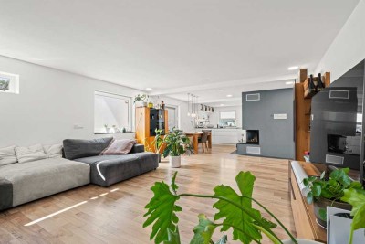 Exklusive 6-Zimmer Erdgeschosswohnung mit großer Doppelgarage