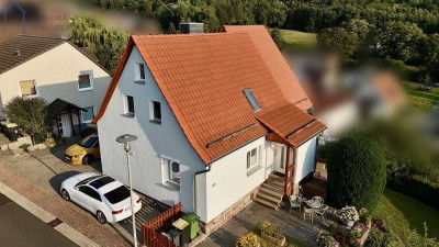 Stilvolles Einfamilienhaus mit Einliegerwohnung mit spektakulärem Ausblick!
