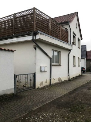 Gut gelegenes 2-Familienhaus mit Gewerbeeinheit