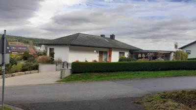 Bungalow mit großem Grundstück