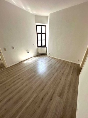 Perfekt für die Familie * neue Einbauküche * Tageslichtbad mit Wanne