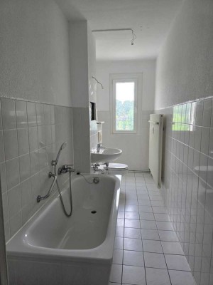 Willkommensbonus...2 Kaltmieten geschenkt!!! Singles aufgepasst! 2 -Raumwohnung mit Balkon und