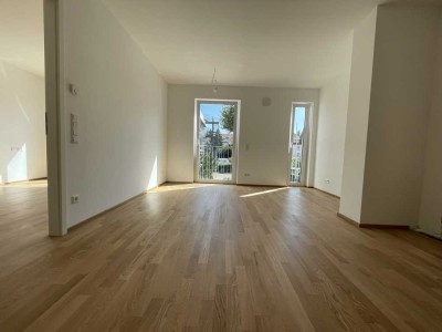 Hochwertiger Neubau, 2-Zimmer-Wohnung mit EBK, Teilmöblierung, Bahnhof Ludwigsburg 5 Min. zu Fuß