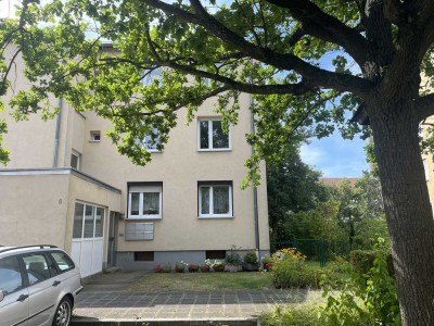 Erbpacht! Sanierungsbedürftige 3-Zimmer-Wohnung mit Balkon am Hasenbuck