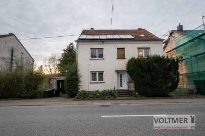 PLATZWUNDER - Zwei- bis Dreifamilienhaus mit Garage und großem Grundstück in Marpingen!