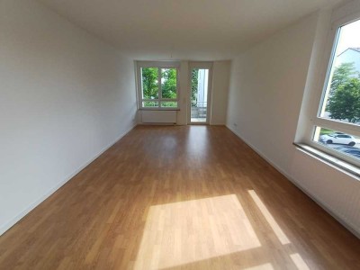 Helles 3-Zimmer-Wohnung mit Balkon im Hasenbergl