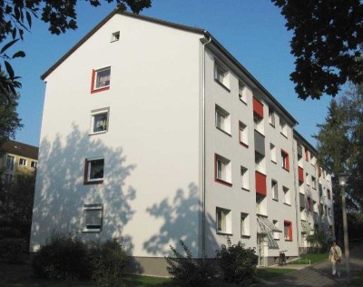 3 Zimmer Wohnung im 1. OG mit Loggia