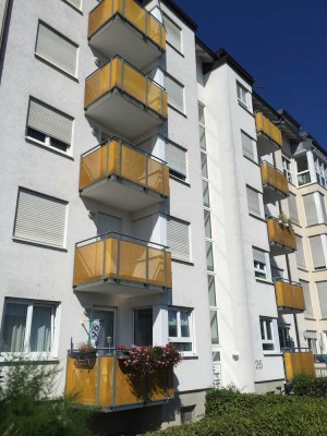 KIT-Nähe / Waldstadt/Hagsfeld: Gemütliche  2-ZimmerWohnung mit Balkon und Küche