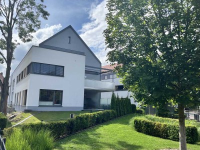 Top-Wohnung in Top-Lage: Moderne 3 Zi.-ETW mit Lift, gr. Dachterrasse + 2 Pkw-EP im Herzen Gifhorns