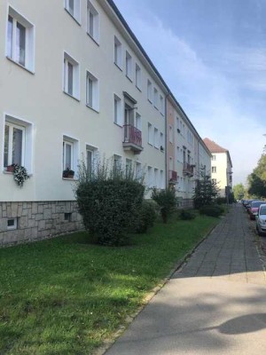 Gemütliche 3-Zi.-Wohnung mit EBK in Pirna mieten