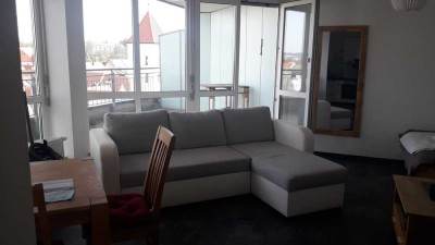 HELLES MÖBLIERTES CITYAPARTMENT MIT DACHTERRASSE * AUFZUG * KÜCHENZEILE