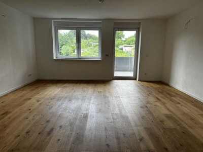 Wohnung 3,5 Zimmer,Warmmiete inklusive Strom, Fußbodenheizung, Deckenkühlung, Barrierefrei,