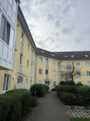 Helle 2-Zimmer-Wohnung mit schönem Balkon, EBK Kellerabteil und TG Stellplatzin Weilheim