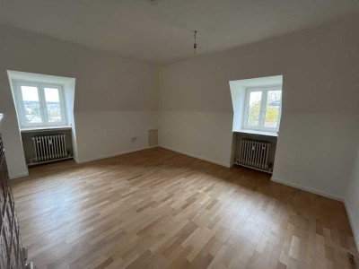 Schöne helle 2,5-DG-Wohnung in kleiner Wohnanlage in Starnberg