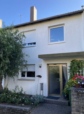 Ohne Makler: Reihenmittelhaus in Wachenheim an der Weinstraße