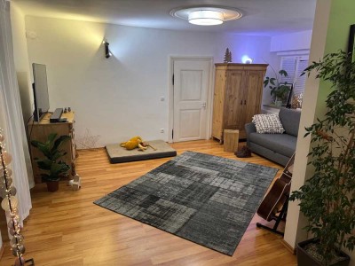 Charmante 3-Zimmer-Wohnung mit Garten & Einbauküche in der Augsburger Altstadt