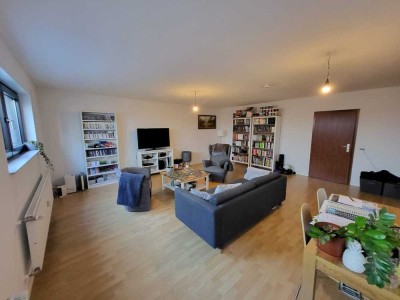 Helle 2-Zimmer-Wohnung, 80m² in toller Lage von Mainfling, komplett saniert